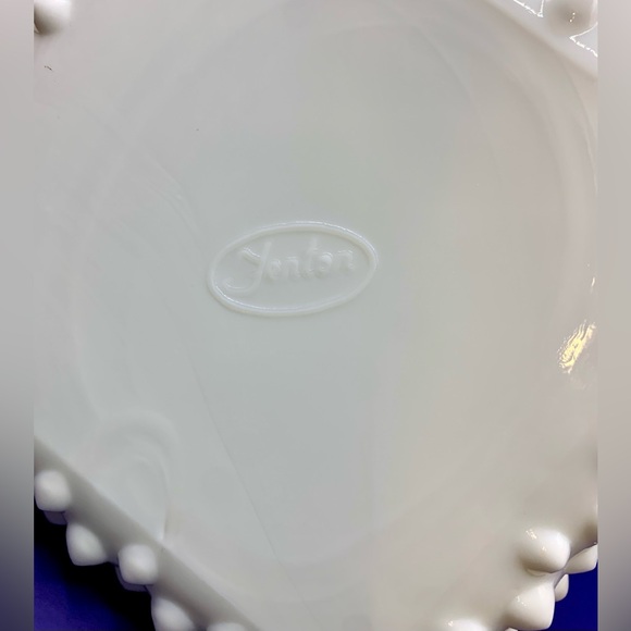 Fenton Hobnail Milk Glass Ashtray/Dish w/ Scalloped Rim - Vintage - Picture 7 of 10